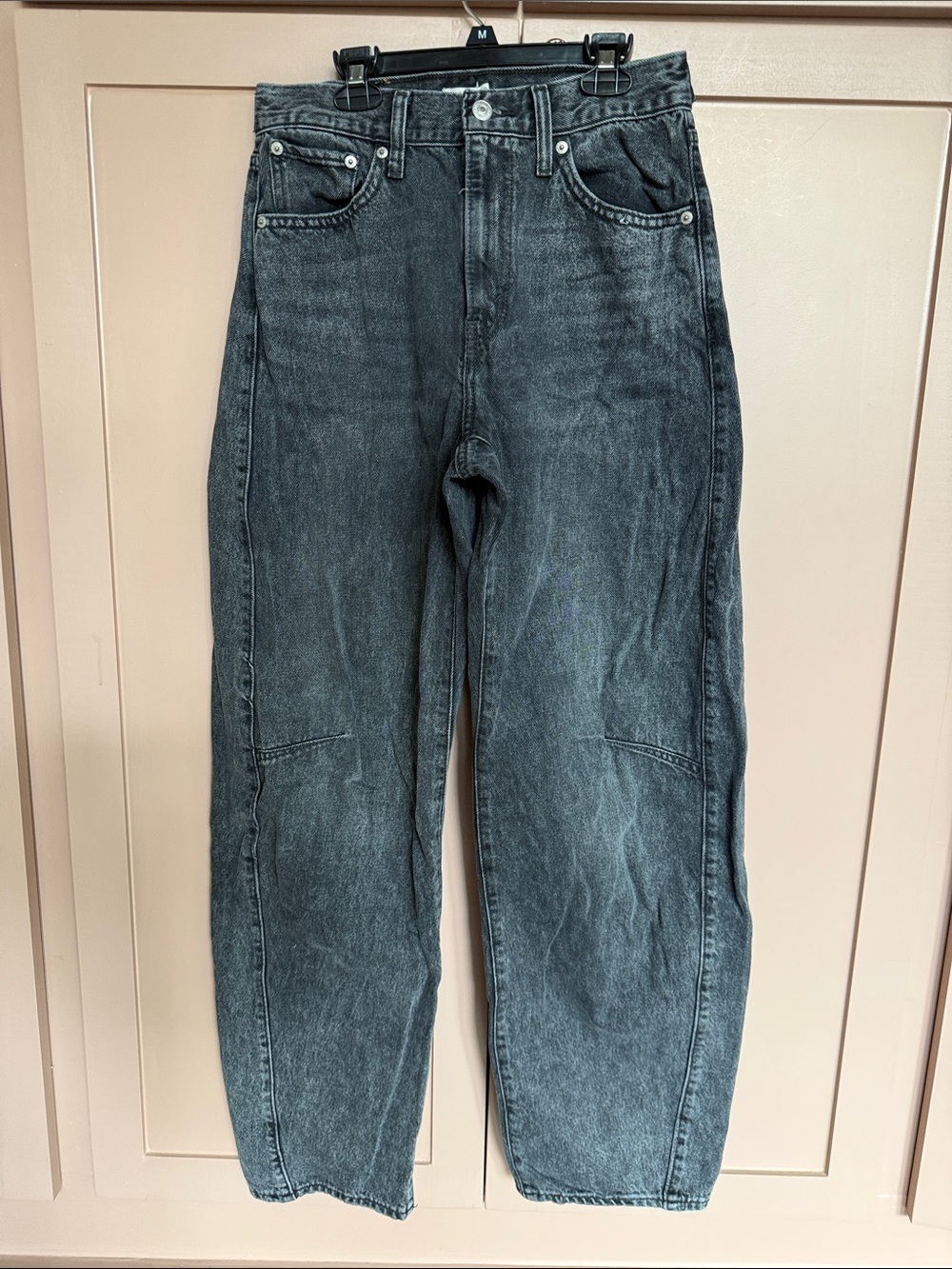 Women’s Levi’s Cinch Barrel Washed Black Jeans (28)